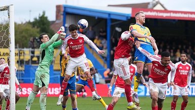 "Arsenal'dan FA Cup Sürprizi: Deplasmanda Mansfield Town'u Elemeyi Başardı!"